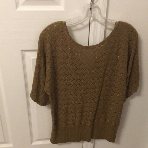 Top - Picture 2 of 2